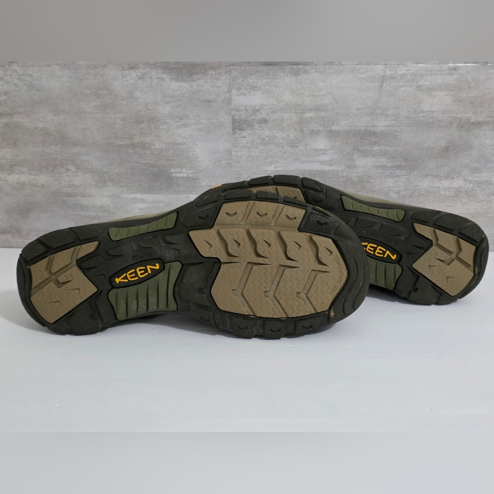 KEEN Men's Olive and Black Adventure Sandals - Picture 6 of 7